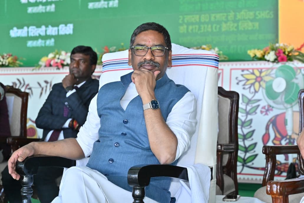 क्रिसमस से पहले हेमंत सरकार का बड़ा फैसला, लाखों कर्मचारियों को मिलेगा अग्रिम वेतन, 23 दिसंबर से खाते में आएगा दिसंबर माह का वेतन, वित्त विभाग ने जारी किया आदेश