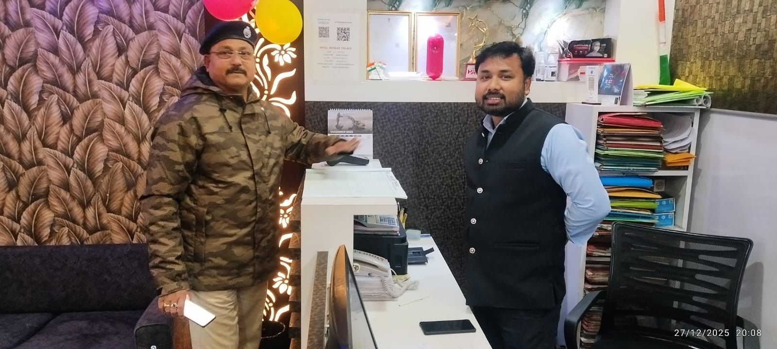 सार्वजनिक सुरक्षा को लेकर सतर्क पाकुड़ पुलिस, एसडीपीओ ने शहर के होटल-लॉज खंगाले, सब कुछ पाया गया दुरुस्त