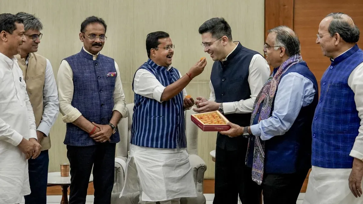 "गलत पार्टी में सही आदमी था मैं", राघव चड्ढा ने 'आप' छोड़ थामा कमल; वाजपेयी के दौर की यादें हुईं ताजा।