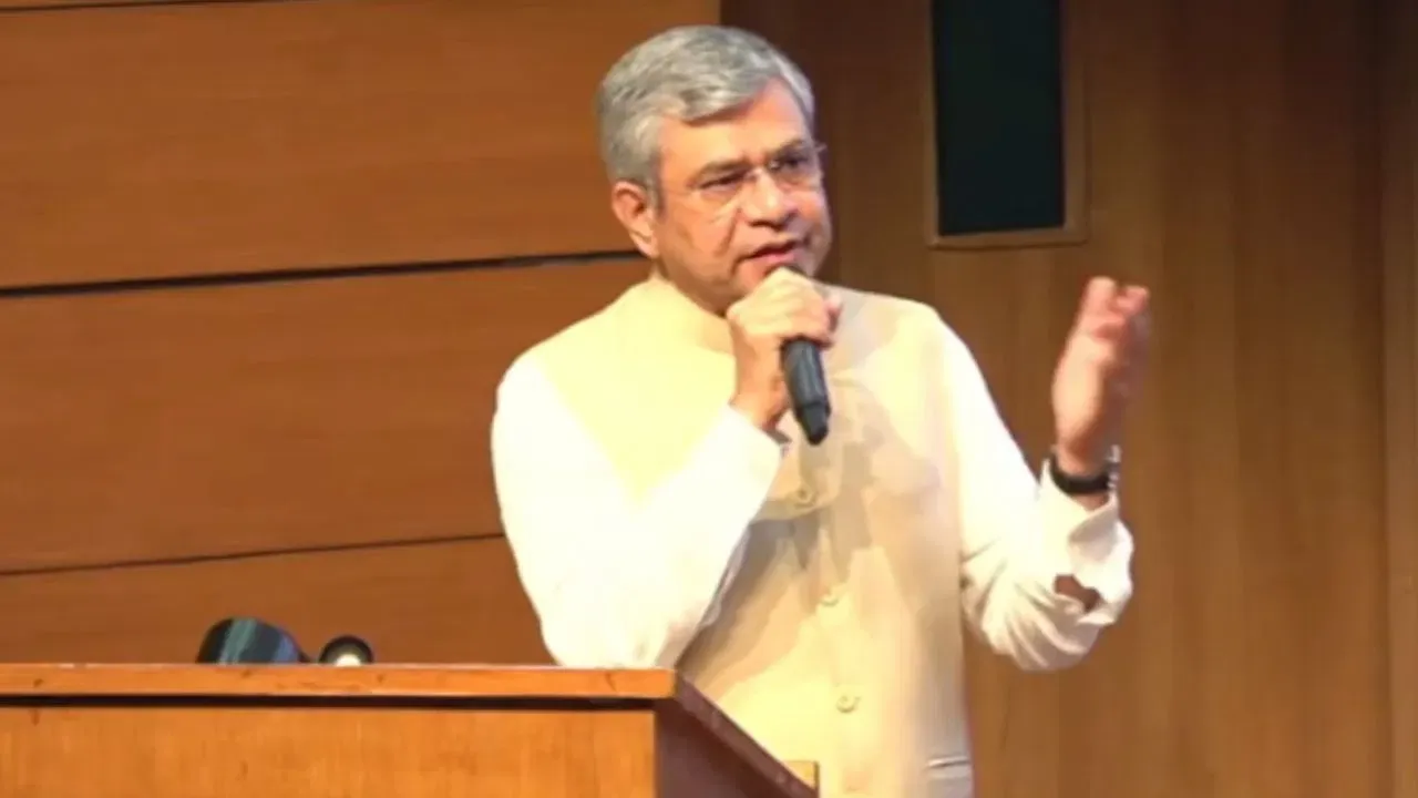 मोदी कैबिनेट के बड़े फैसले: 100 नए एयरपोर्ट और उड़ान 2.0 को मिली मंजूरी