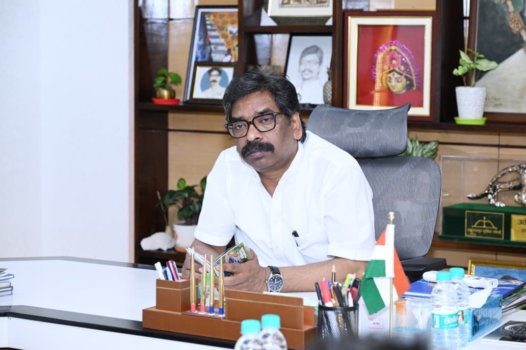 निवेश और औद्योगिक विकास को गति देने पर CM Hemant Soren की बड़ी समीक्षा बैठक