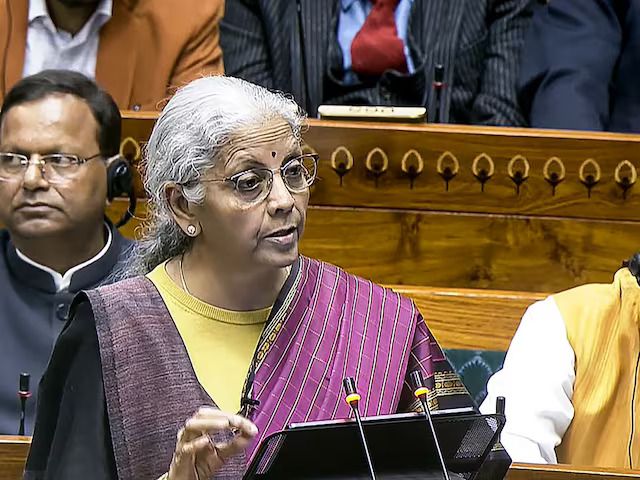 बजट 2026: आम आदमी और मध्यम वर्ग के लिए राहत की बड़ी सौगात, टैक्स हुआ आसान