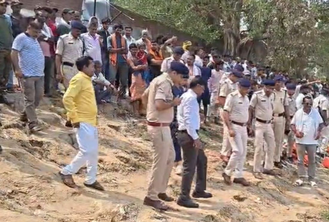 पटना जिले के बाढ़ में बड़ा नाव हादसा, तीन की मौत