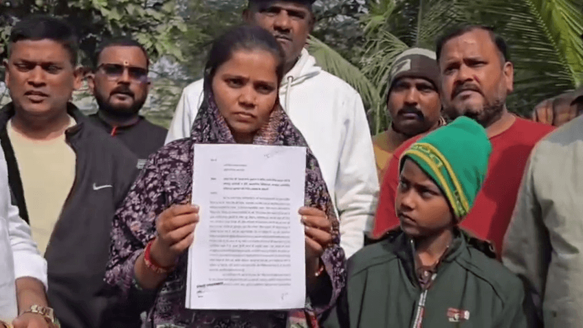 बोकारो: जयंत सिंह हत्याकांड में विधवा की हुंकार, DC कार्यालय में सर्व समाज के साथ दी दस्तक