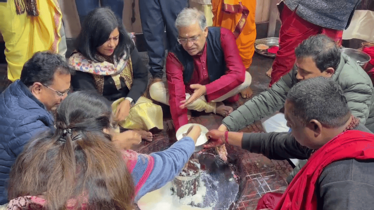 भारत के मुख्य निर्वाचन आयुक्त ज्ञानेश कुमार बासुकीनाथ धाम पहुंचे