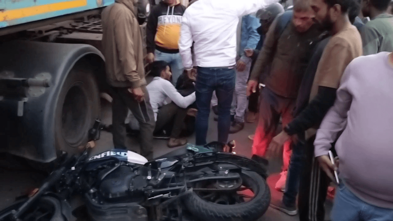 सड़क दुर्घटना में एक की मौत