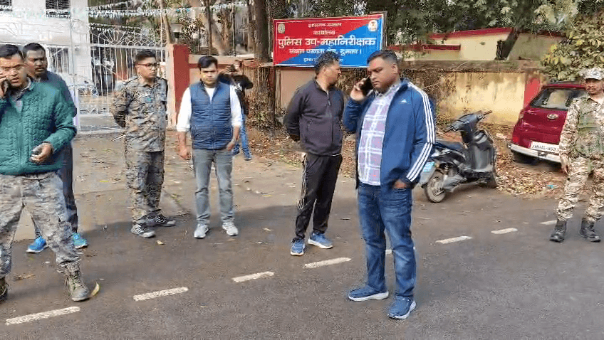 दुमका में बेखौफ अपराधियों ने चलाई गोली