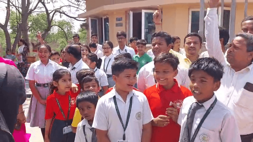 आईआईटी पटना और निजी स्कूल के बीच विवाद