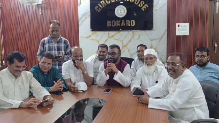 बोकारो हवाई अड्डे से उड़ान सेवा शुरू नहीं होने पर राजनीति तेज