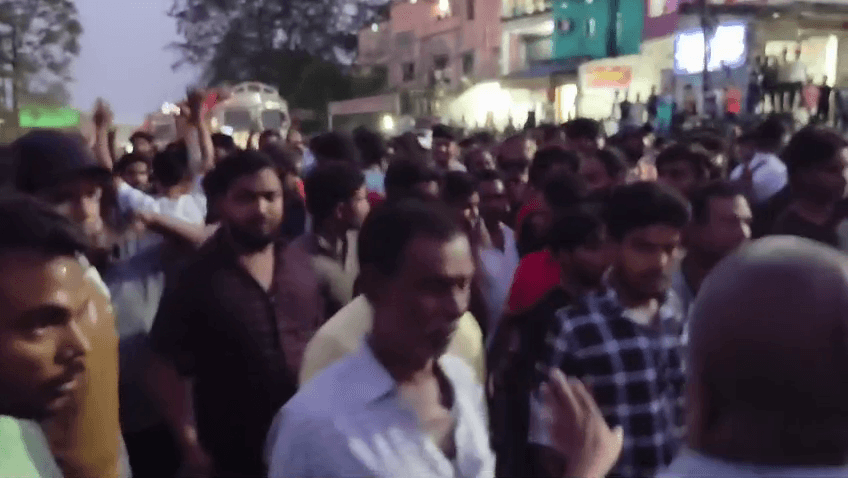 रामगढ़ के नईसराय चौक में भीषण सड़क हादसा, एक की मौत