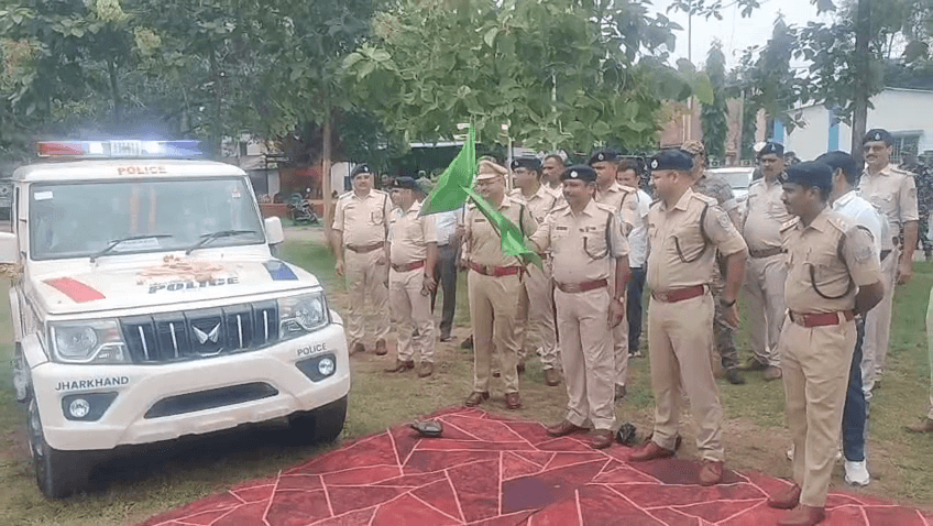 एसपी अमन कुमार ने नई डायल-112 वाहनों को दिखाई हरी झंडी