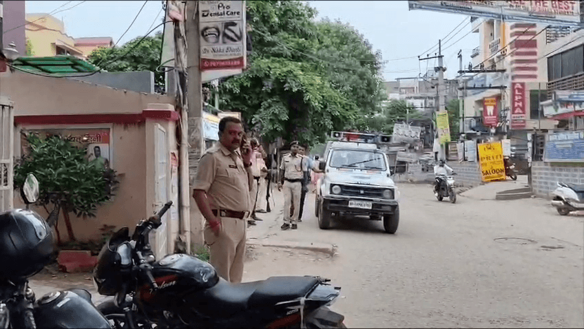 दानापुर में लड़की को खदेड़कर गोली मारी, रैपिडो चालक भी घायल