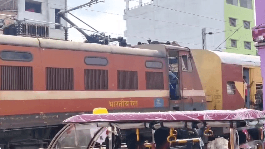 हावड़ा इंटरसिटी एक्सप्रेस में 5 सितंबर से लगेगा 3 एसी कोच