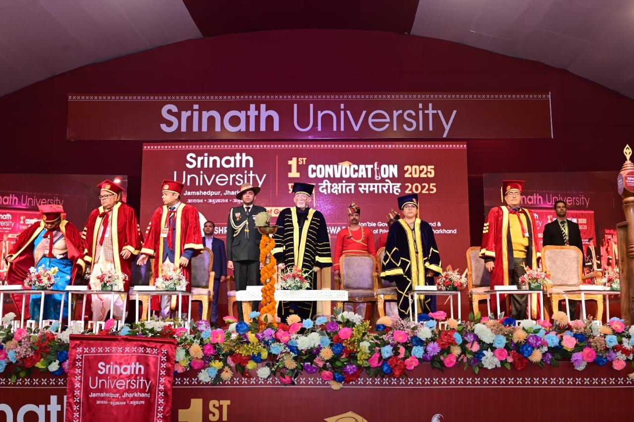 झारखण्ड के राज्यपाल ने प्रथम दीक्षांत समारोह में पहुंचे ,उपाधि प्राप्त करने वाले विद्यार्थियों को शुभकामनाएं दिए 