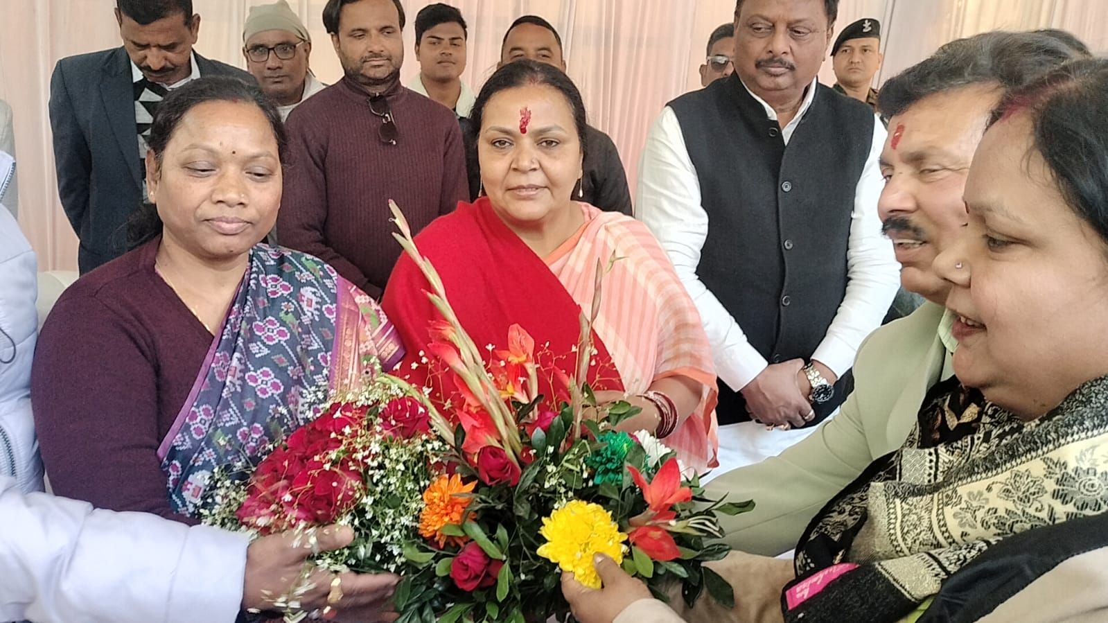 हजारीबाग: पूर्व मुख्यमंत्री कृष्ण बल्लभ सहाय की प्रतिमा का भव्य अनावरण, मंत्री दीपिका पांडेय सिंह रहीं मुख्य अतिथि