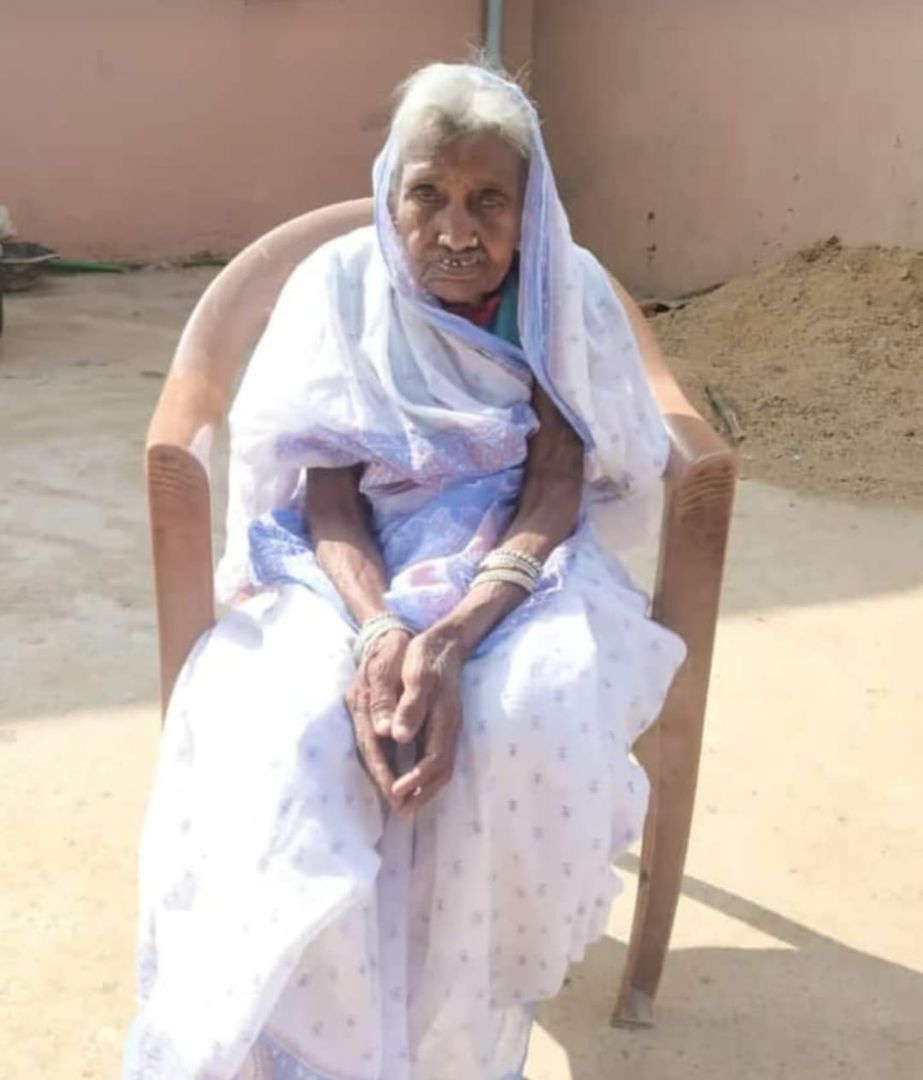 कांके के पूर्व विधायक जीतू चरण राम की मां की हुई निधन, क्षेत्र में उठी शोक का लहर