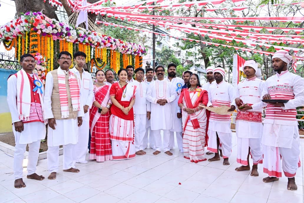 मुख्यमंत्री हेमंत सोरेन और कल्पना सोरेन ने सरहुल महोत्सव-2026 में भाग लिया