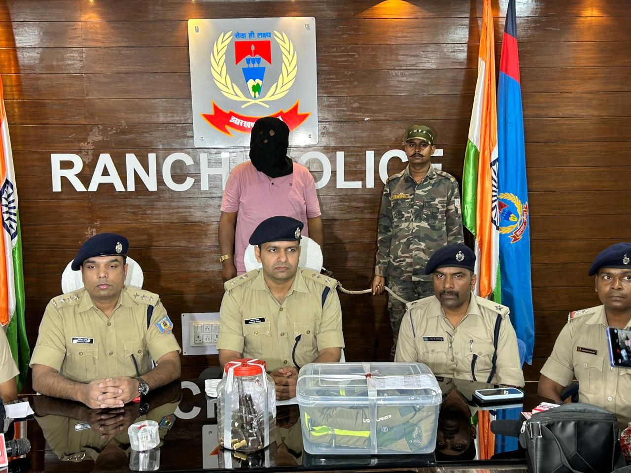 रांची: जमीन विवाद में युवक की हत्या, एनकाउंटर के बाद मुख्य आरोपी समेत दो गिरफ्तार