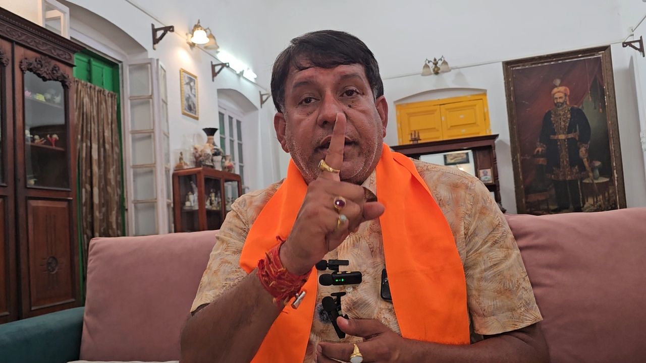 पूर्व मंत्री रणधीर सिंह का हेमंत सरकार पर तीखा प्रहार: बोले— "झारखंड में 'अबुआ' नहीं, 'बबुआ' राज चल रहा है"