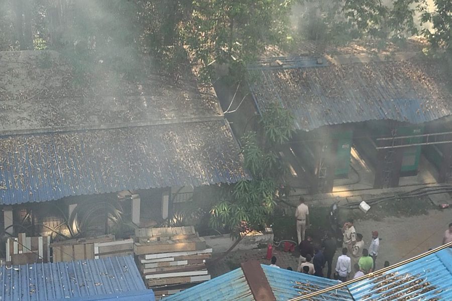 प्रोजेक्ट भवन सचिवालय के पास जेनरेटर में लगी भीषण आग, मची अफरा-तफरी