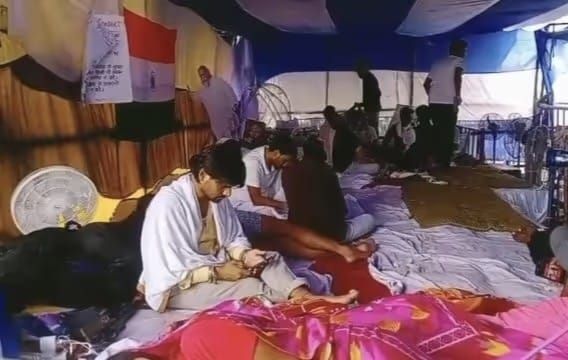 आंदोलनरत छात्र कल तिरंगा यात्रा निकालेंगे